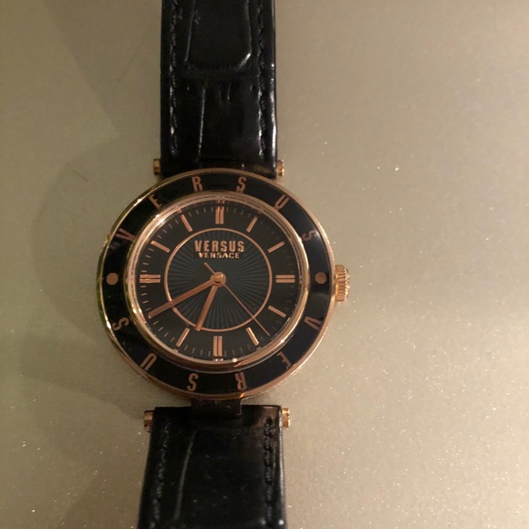 Versace versus watch - Picture 3 of 5